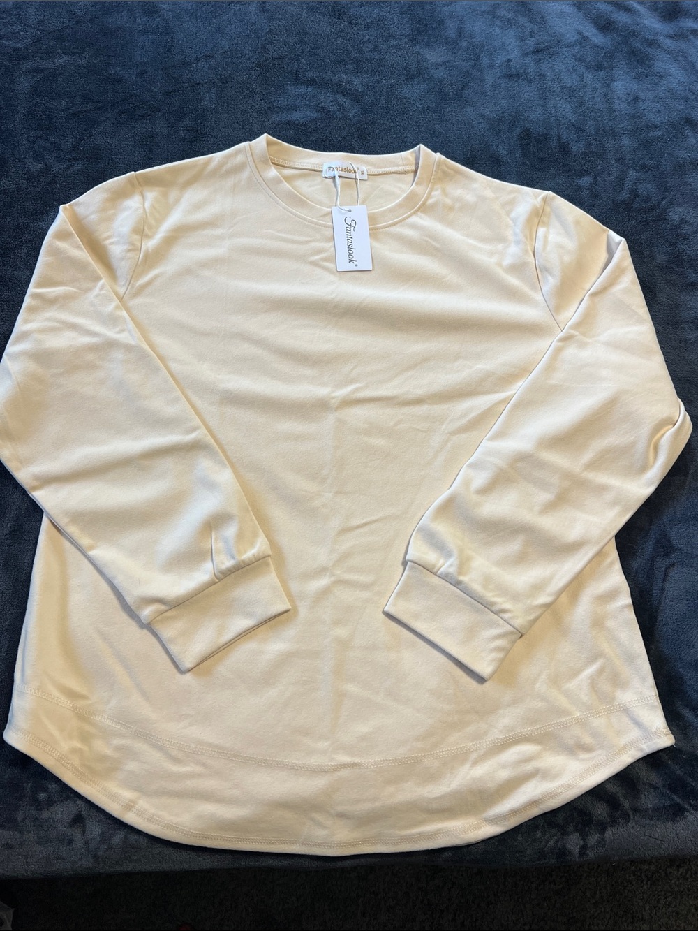 🆕Cream Long-Sleeve Crewneck Shirt